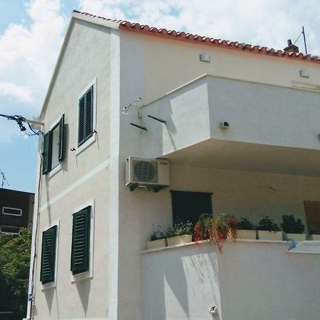 Apartment Davorka Макарска Екстериор снимка