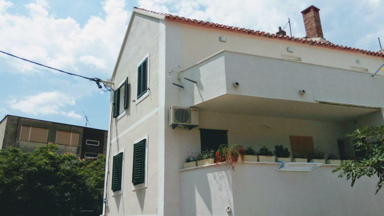 Apartment Davorka Макарска Екстериор снимка